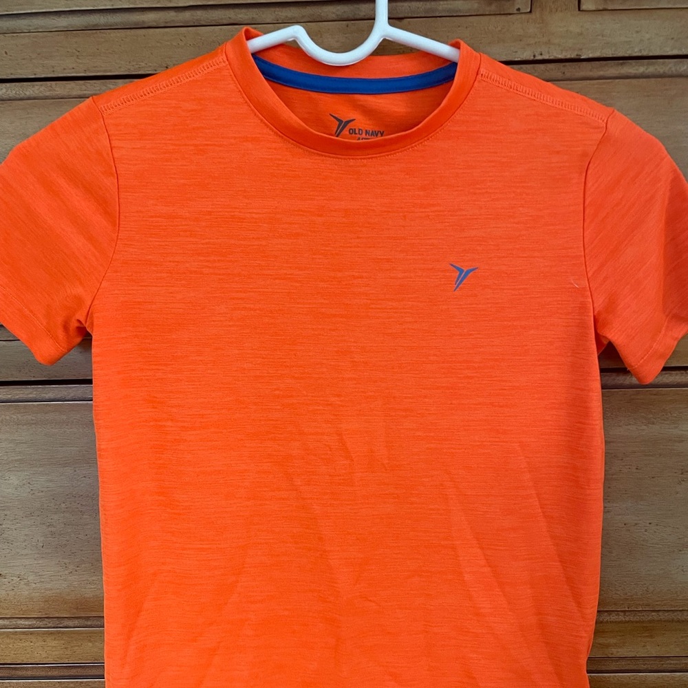 Kids Old Navy Athletic T-Shirt, Size Small (6-7)